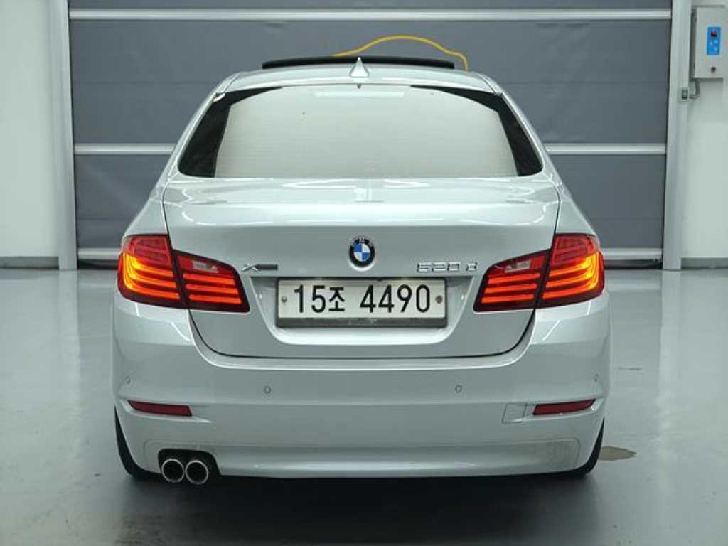 BMW 5 Series - Vista 7