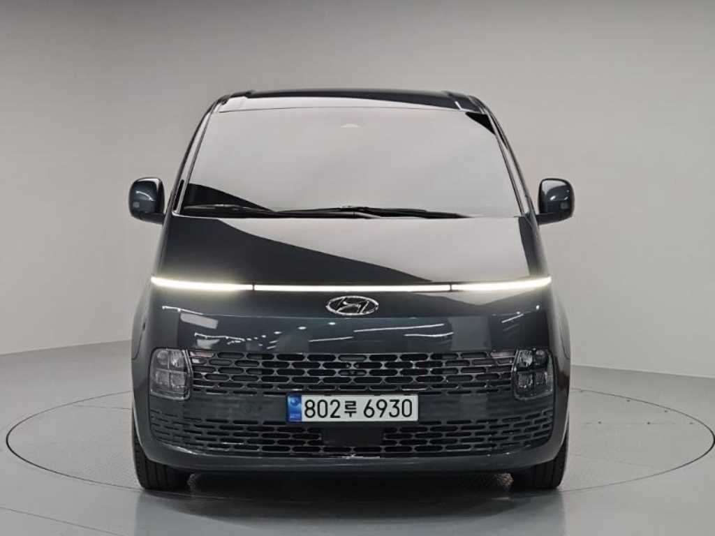 HYUNDAI Staria - Vista 2