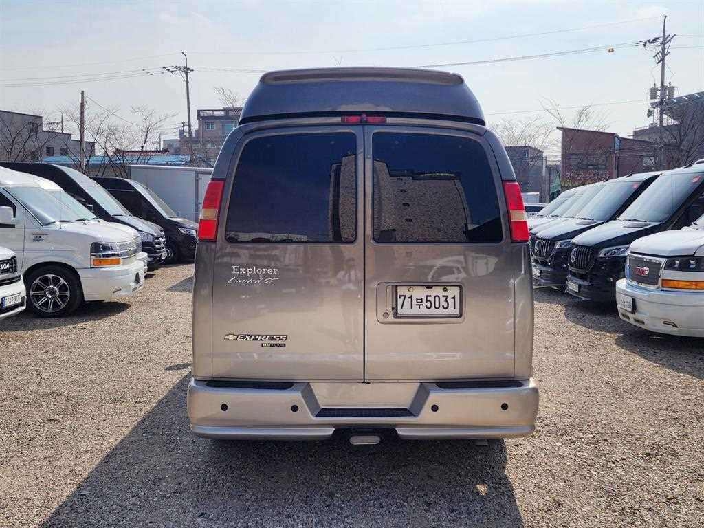 Chevrolet Express van - Vista 6