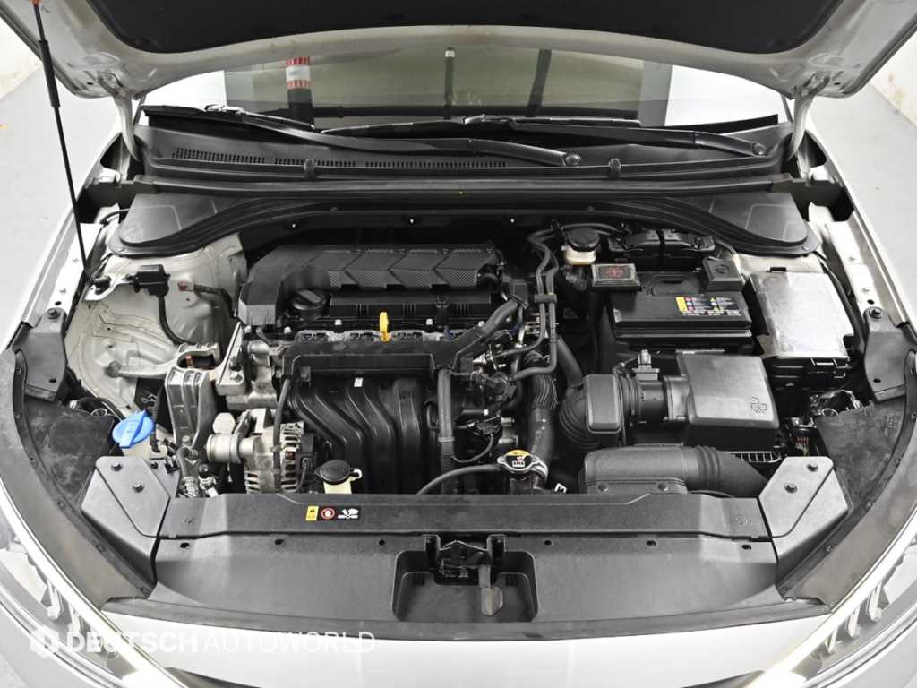 HYUNDAI Avante - Vista 6