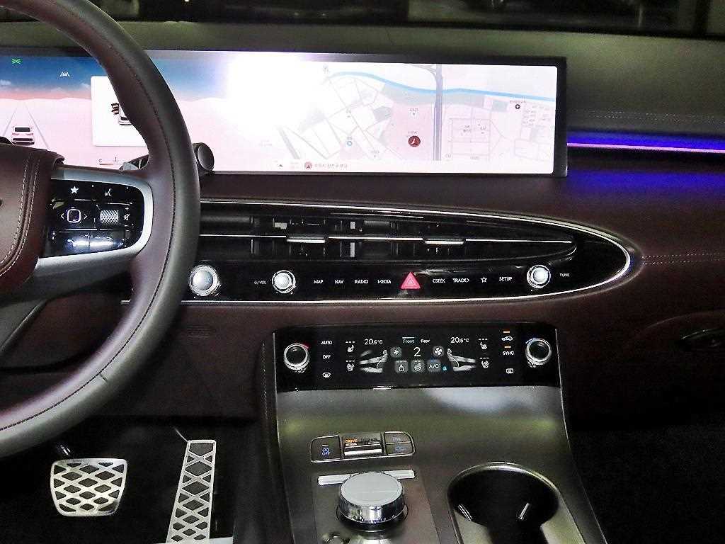 Genesis GV70 - Vista 11