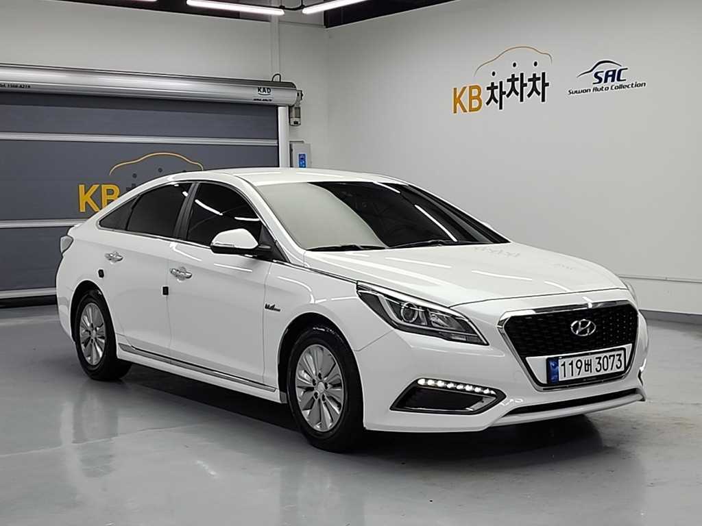 HYUNDAI Sonata - Vista 4