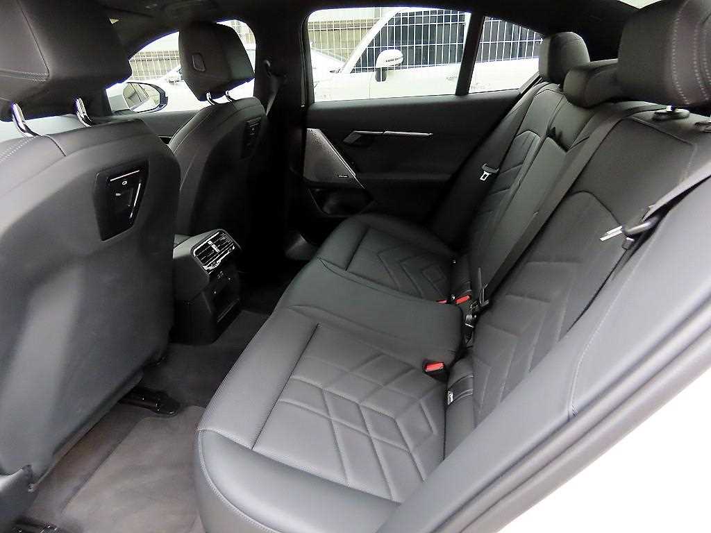 BMW 5 Series - Vista 6