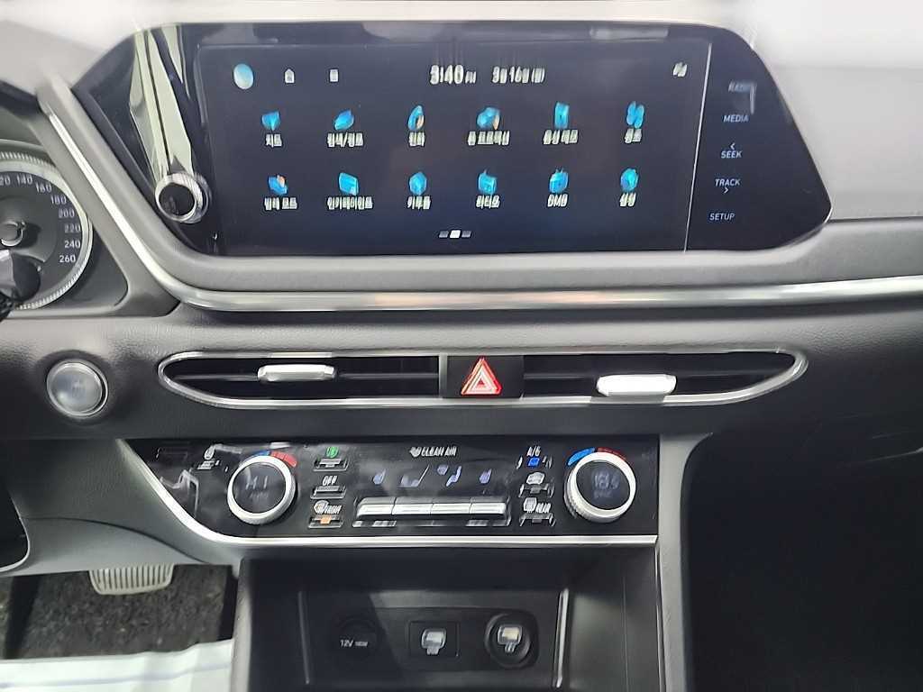 HYUNDAI Sonata - Vista 10