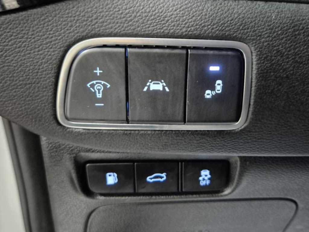 HYUNDAI Grandeur - Vista 12