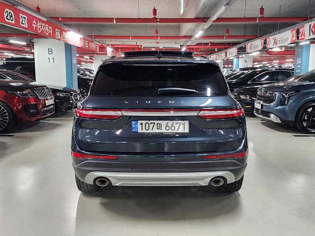 Lincoln Corsair - Vista 5