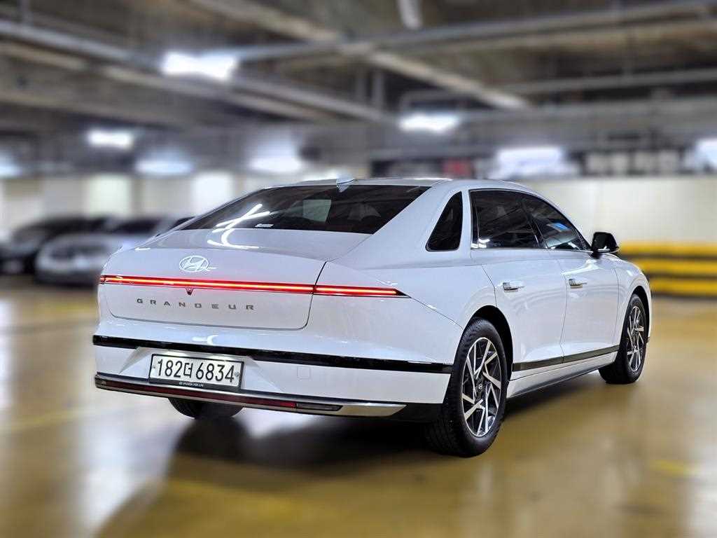 HYUNDAI Grandeur - Vista 5