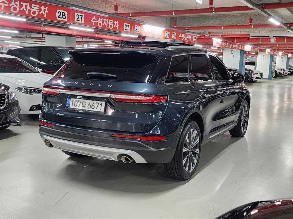 Lincoln Corsair - Vista 4