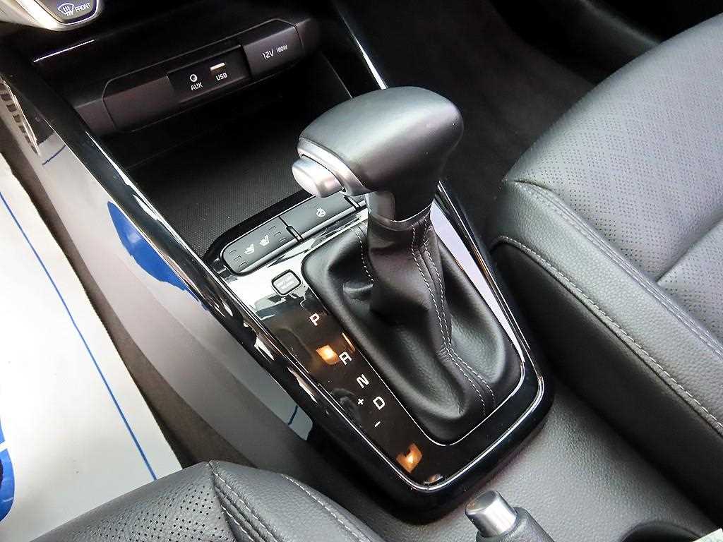 KIA Stonic - Vista 10