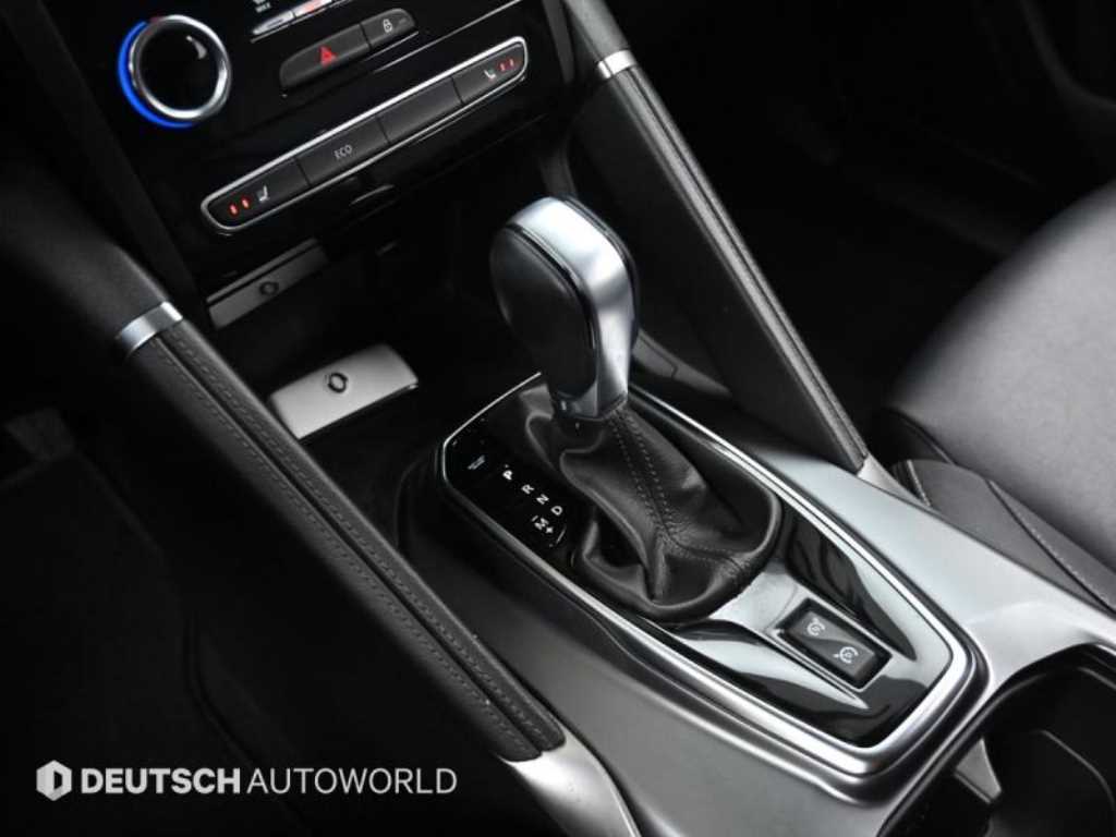 SAMSUNG QM6 - Vista 9