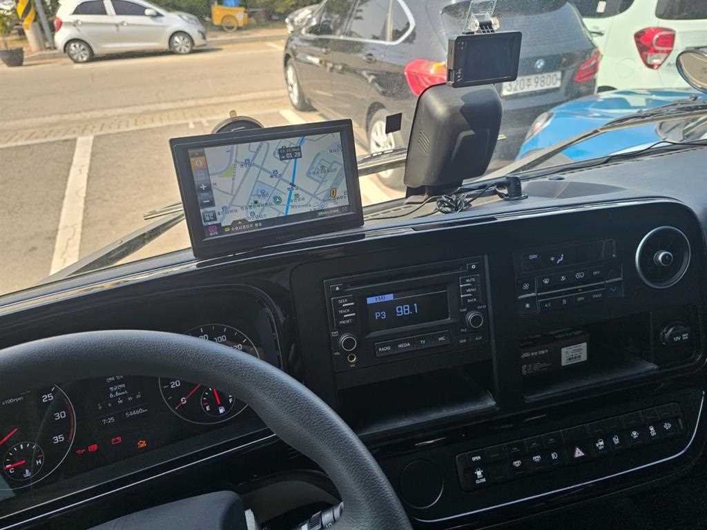 medium and large bus Hyundai bus 2022 Blanco - Importación desde Corea - HF Imports Iquique - Foto 13