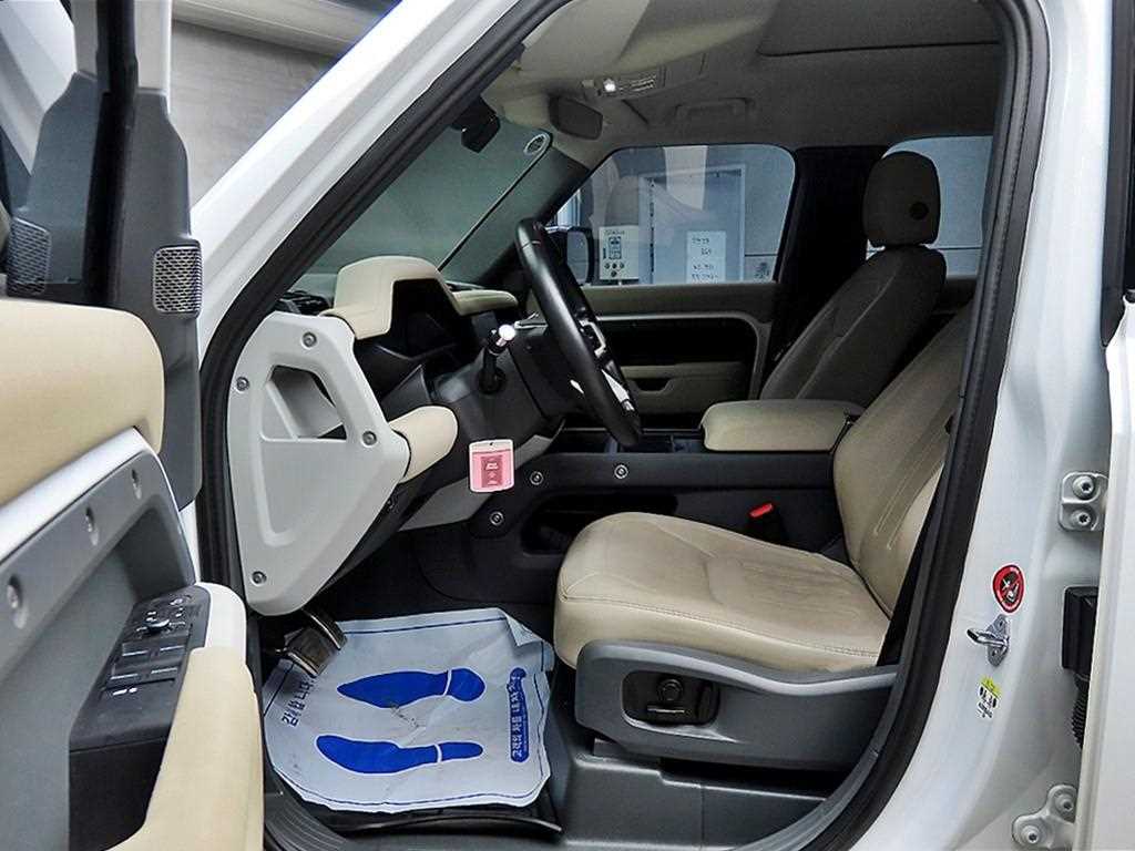 Land Rover Defender - Vista 5