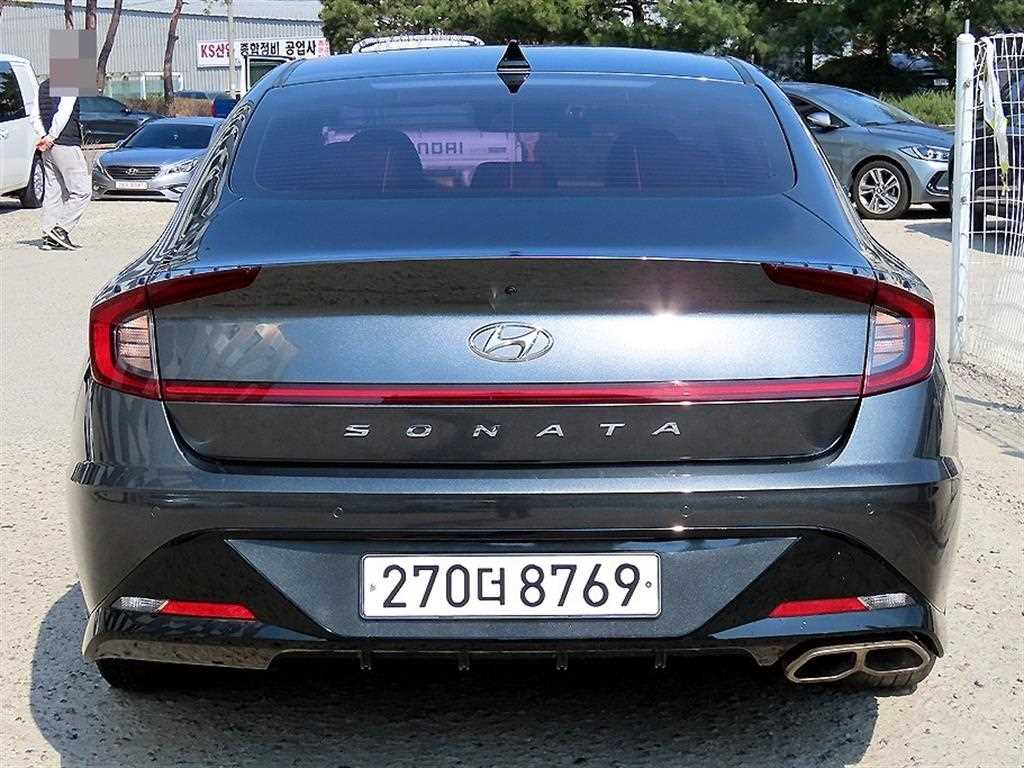 HYUNDAI Sonata - Vista 4