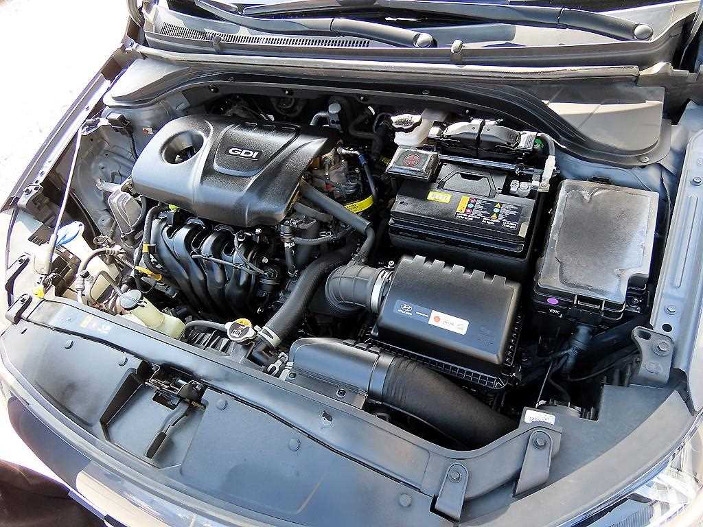 HYUNDAI Avante 2017 Gris - Importación desde Corea - HF Imports Iquique - Foto 17