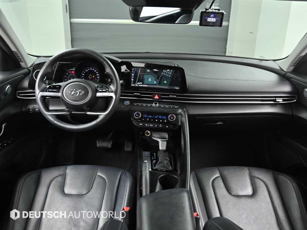 HYUNDAI Avante - Vista 8