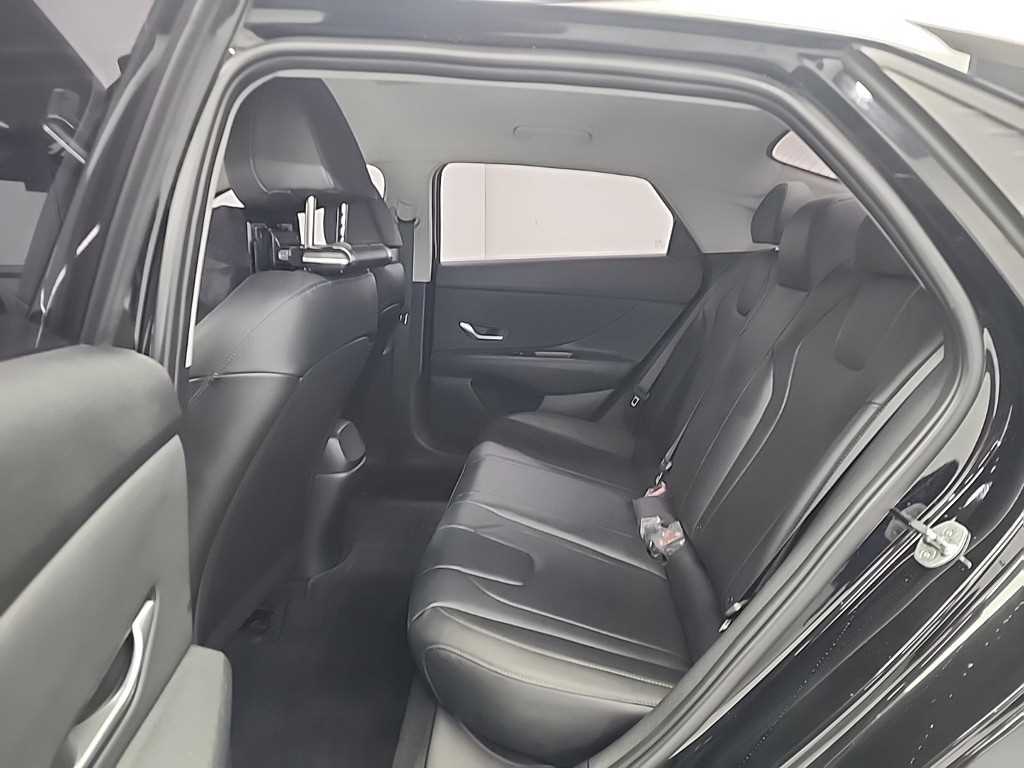 HYUNDAI Avante - Vista 12