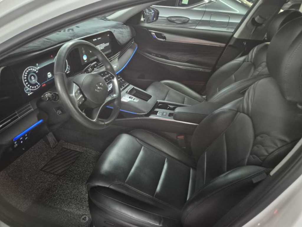 HYUNDAI Grandeur - Vista 5