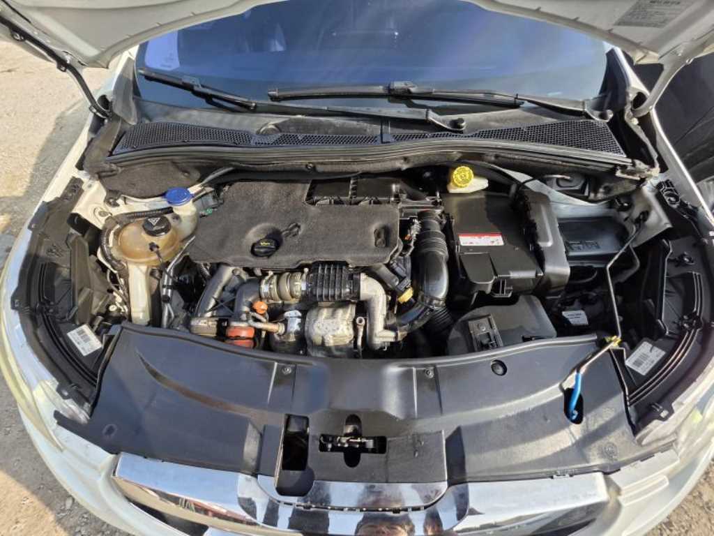 Peugeot 2008 2015 Blanco - Importación desde Corea - HF Imports Iquique - Foto 16