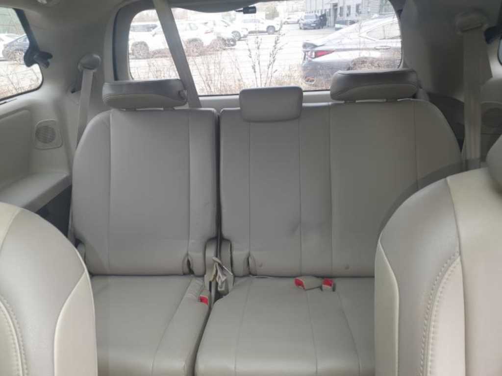 Toyota Siena - Vista 7