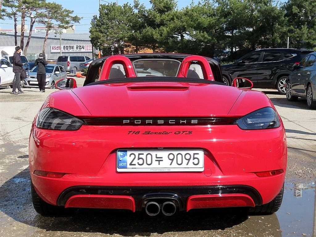 Porsche 718 - Vista 8