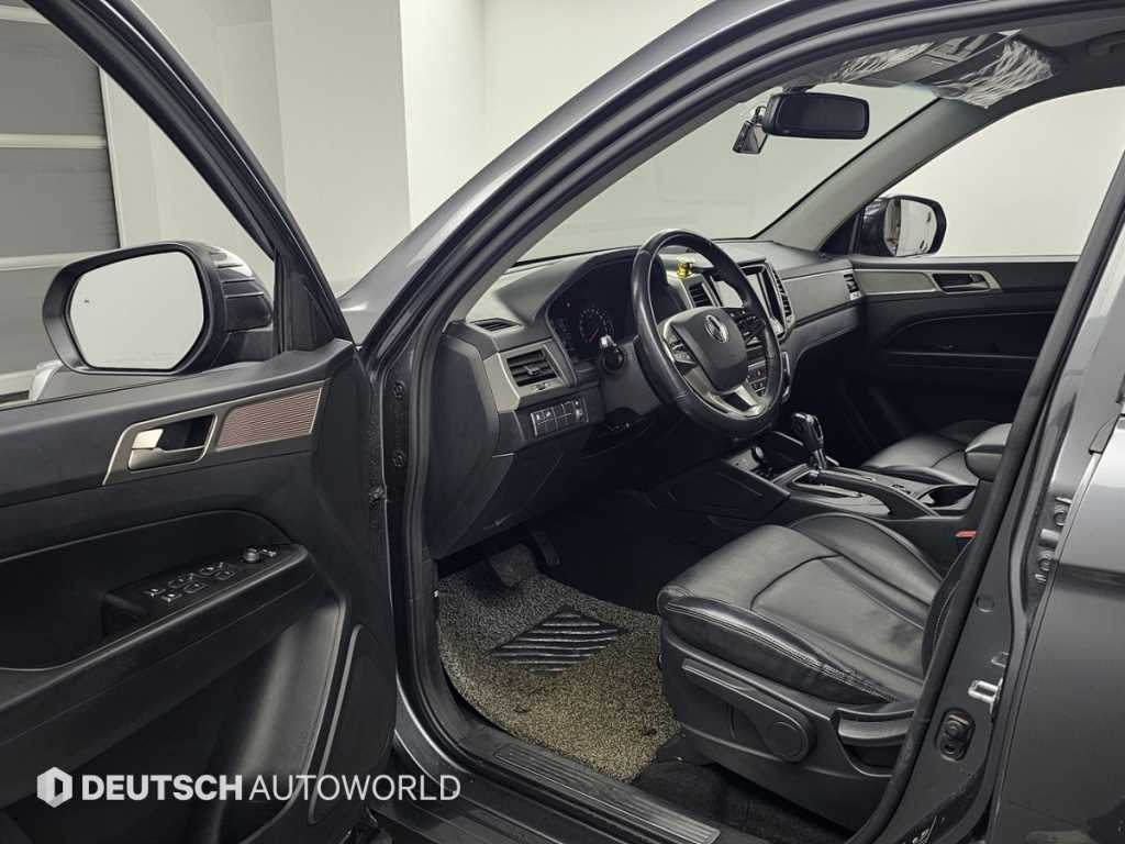 Ssangyong Rexton - Vista 11