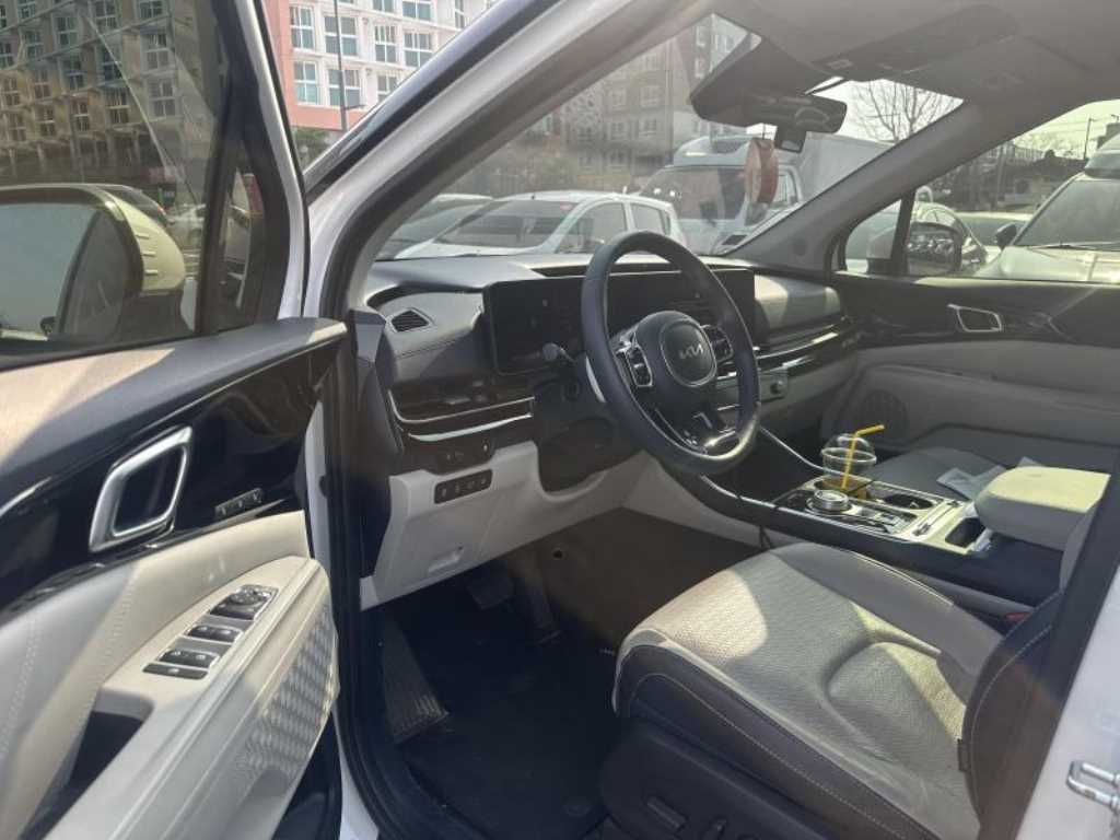 KIA Carnival - Vista 6