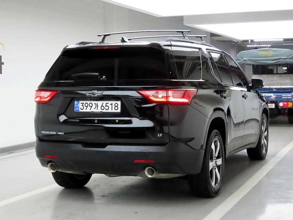 Chevrolet Travers - Vista 4