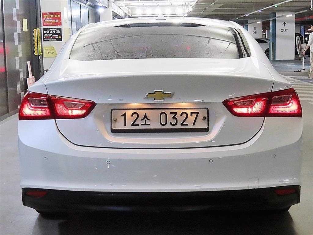 Chevrolet Malibu - Vista 5