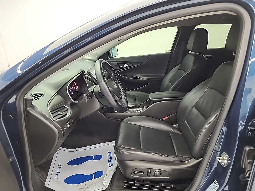 Chevrolet Malibu - Vista 11