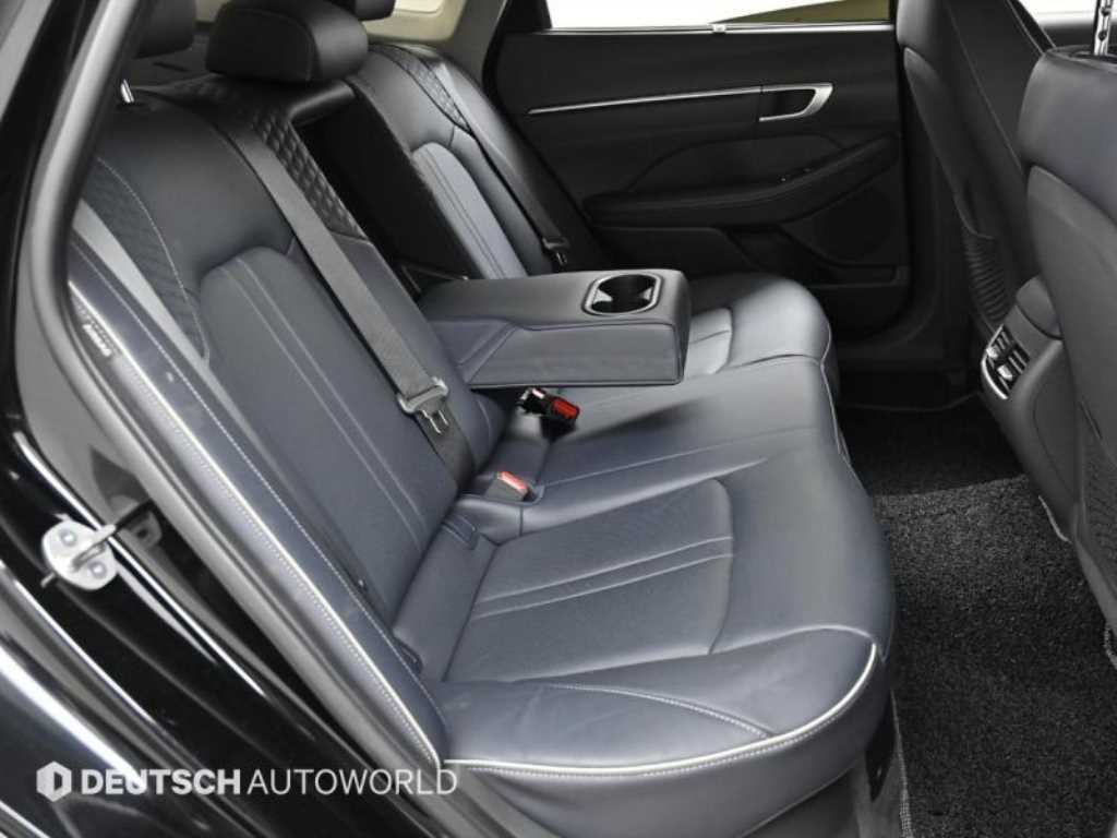 HYUNDAI Sonata - Vista 12