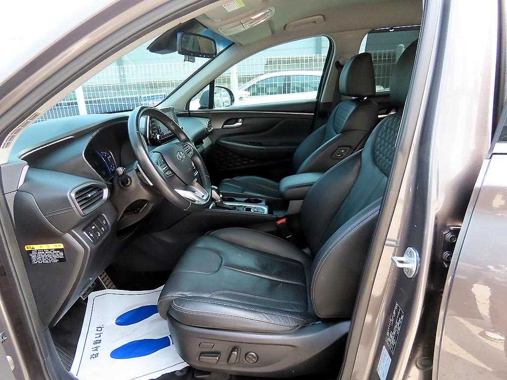 HYUNDAI Santa Fe - Vista 5