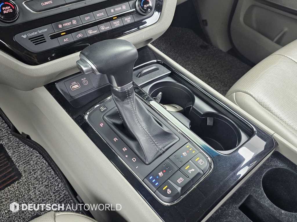 KIA Carnival - Vista 9