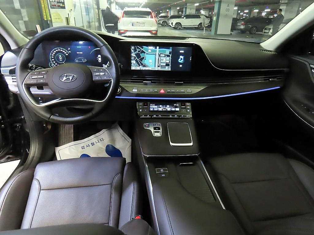 HYUNDAI Grandeur - Vista 10