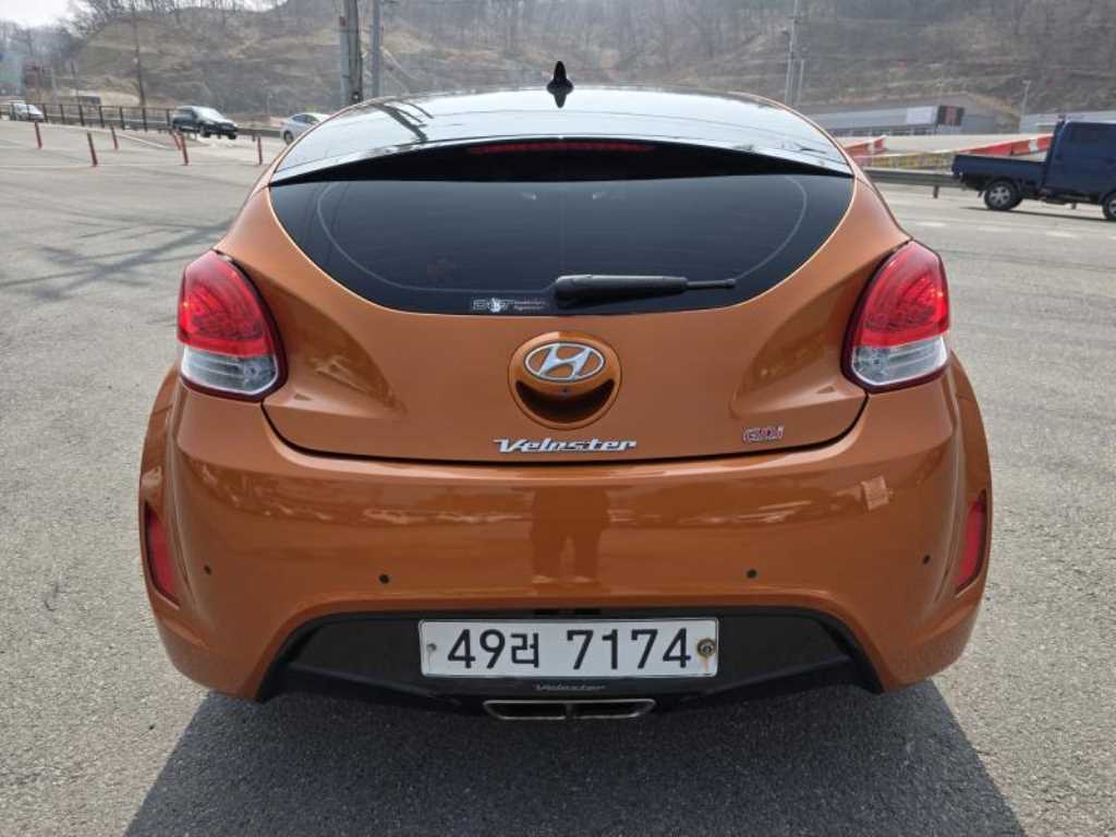 HYUNDAI Veloster - Vista 6