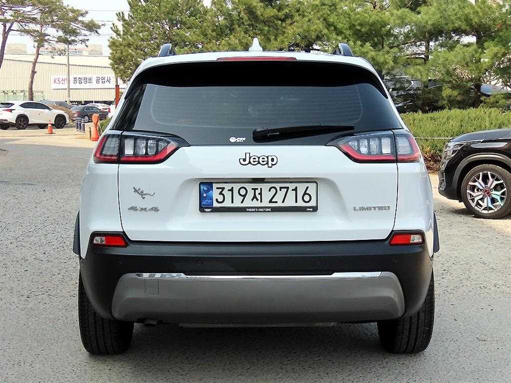 Jeep Cherokee - Vista 4