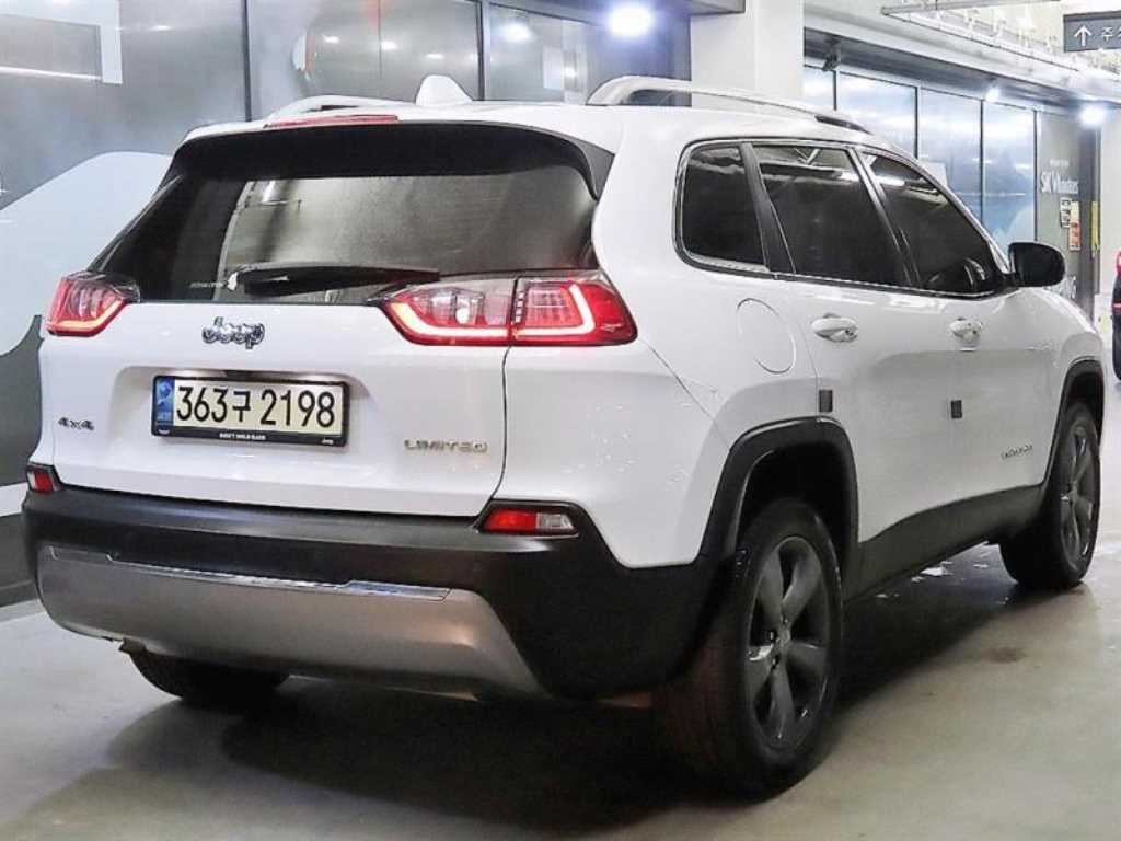 Jeep Cherokee - Vista 4