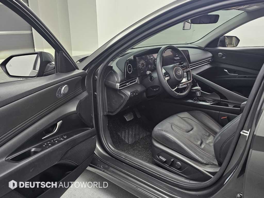 HYUNDAI Avante - Vista 11