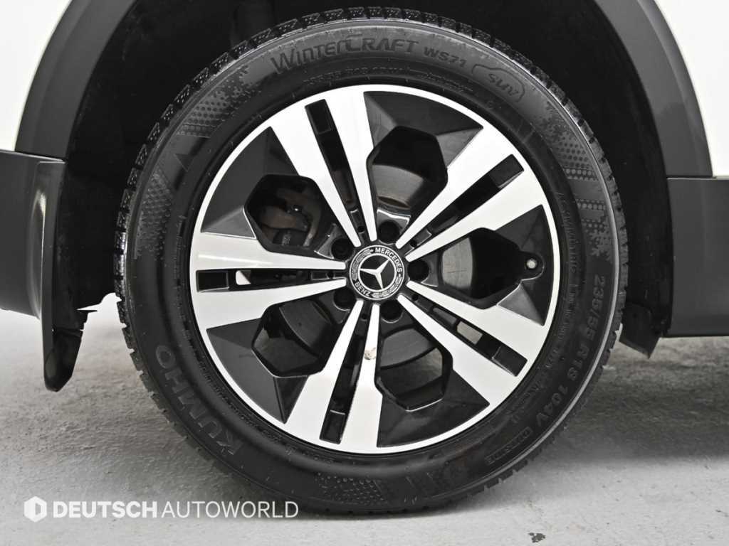 Mercedes Benz GLB Class - Vista 5