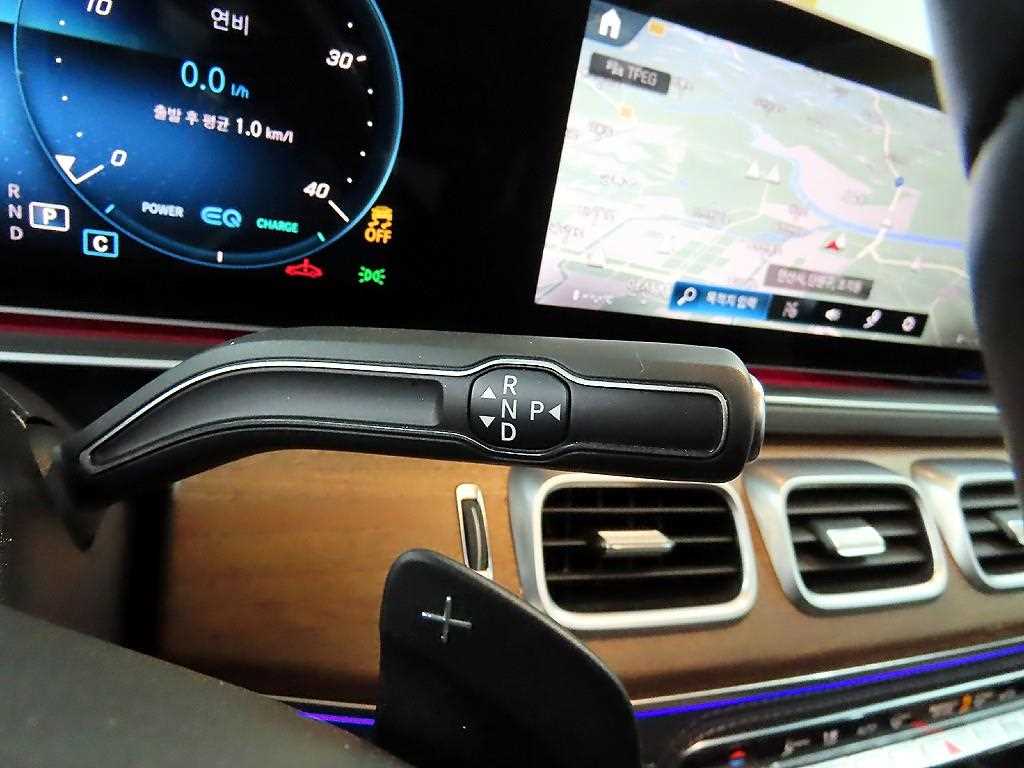 Mercedes Benz GLE Class - Vista 10