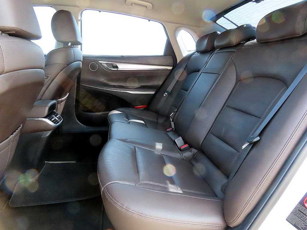 HYUNDAI Grandeur - Vista 6