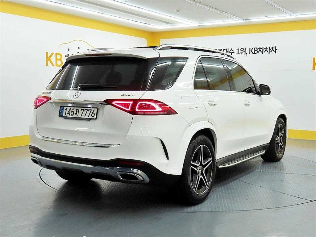 Mercedes Benz GLE Class - Vista 4