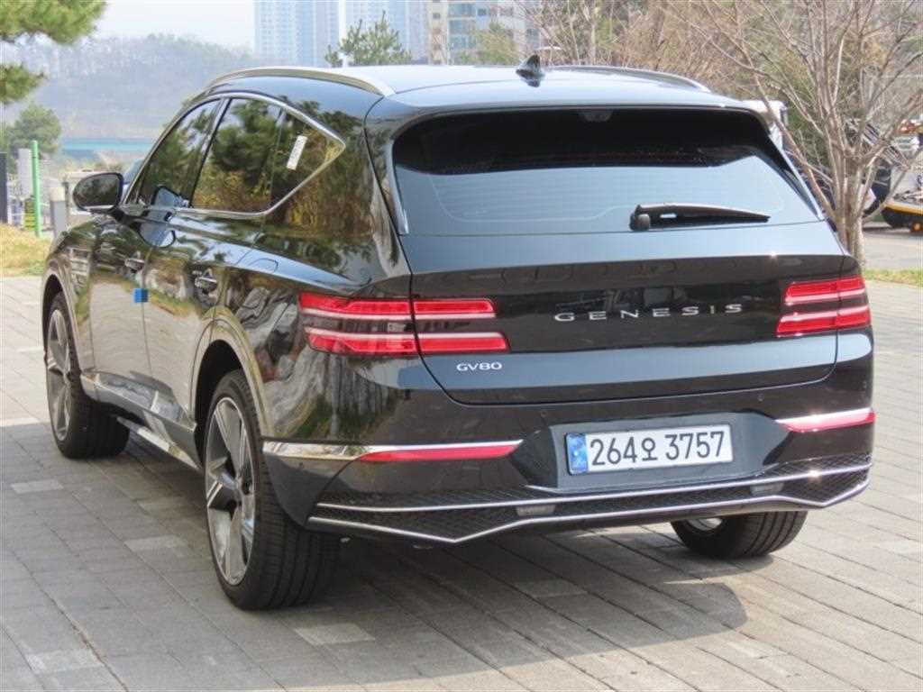 Genesis GV80 - Vista 4