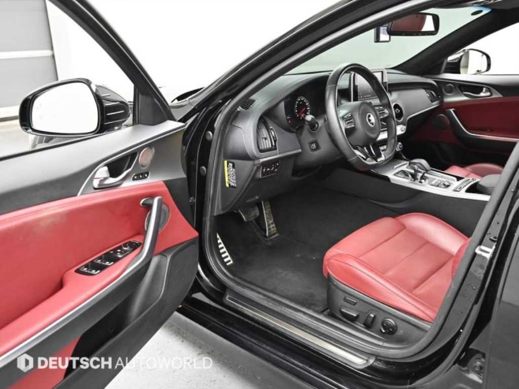 KIA Stinger - Vista 11