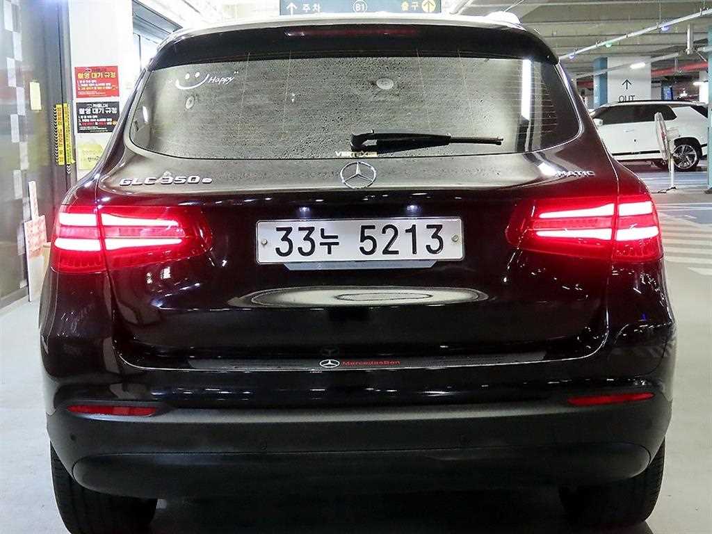 Mercedes Benz GLC Class - Vista 5