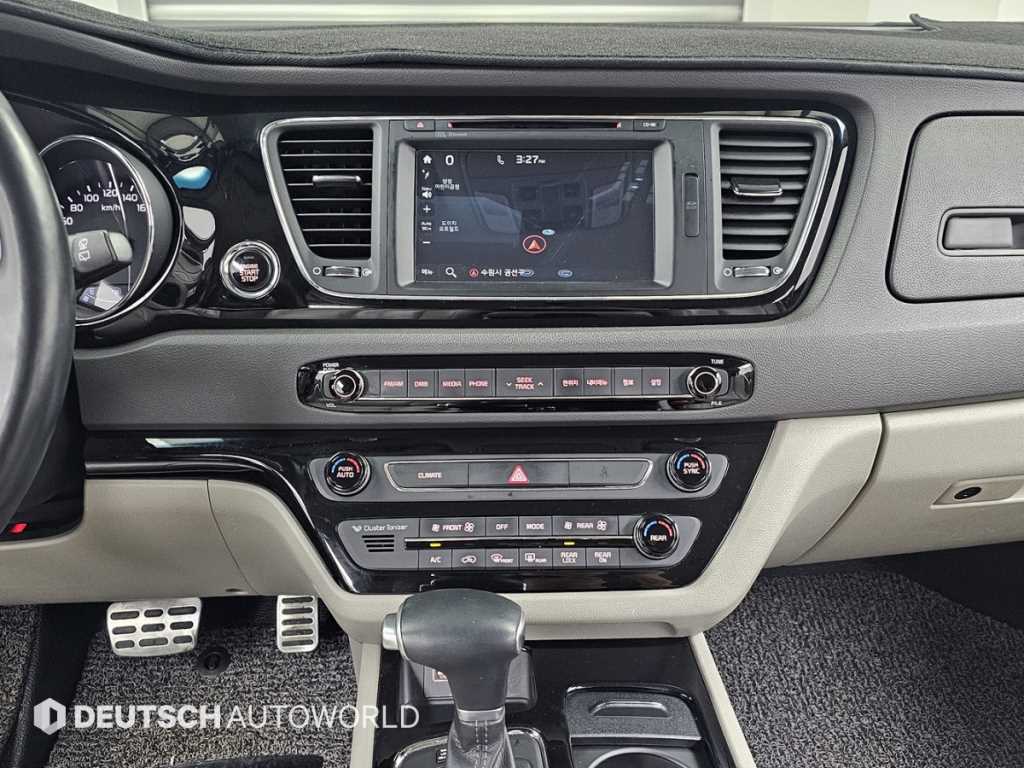 KIA Carnival 2017 Blanco - Importación desde Corea - HF Imports Iquique - Foto 14