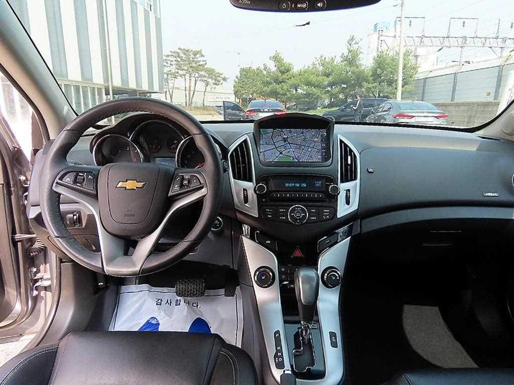 Chevrolet Cruise - Vista 7