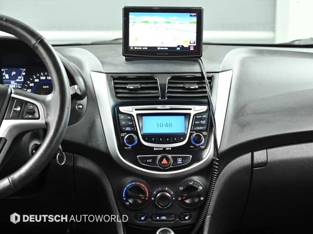 HYUNDAI Accent 2012 Blanco - Importación desde Corea - HF Imports Iquique - Foto 14