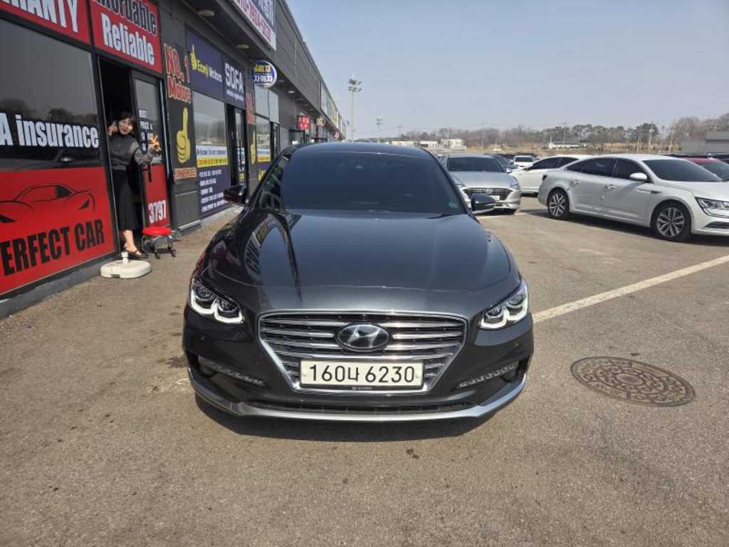 HYUNDAI Grandeur - Vista 2