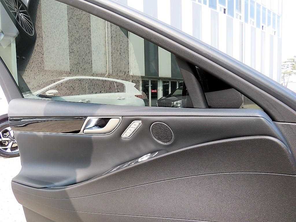 Genesis G80 - Vista 11