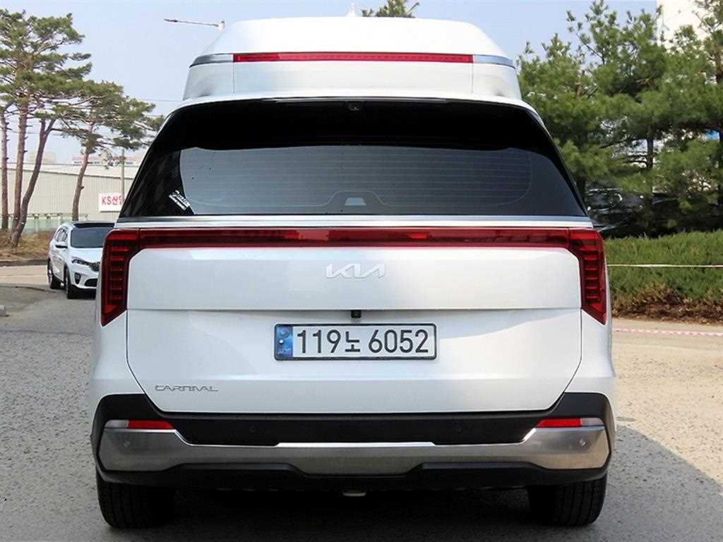 KIA Carnival - Vista 4